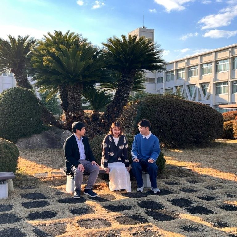 防災士資格取得および本校での防災教育・活動に関して環境都市工学科学生および教員が雑誌インタビューを受けました！
