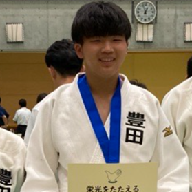 第６０回全国高等専門学校体育大会柔道競技で本校学生が優勝しました！