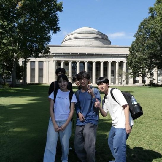 電気・電子システム工学科の学生がマサチューセッツ工科大学(MIT)とニューヨーク市立大学を訪問しました!
